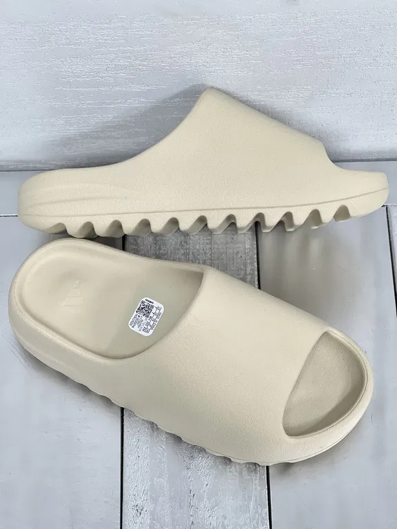 Yeezy Shoe 